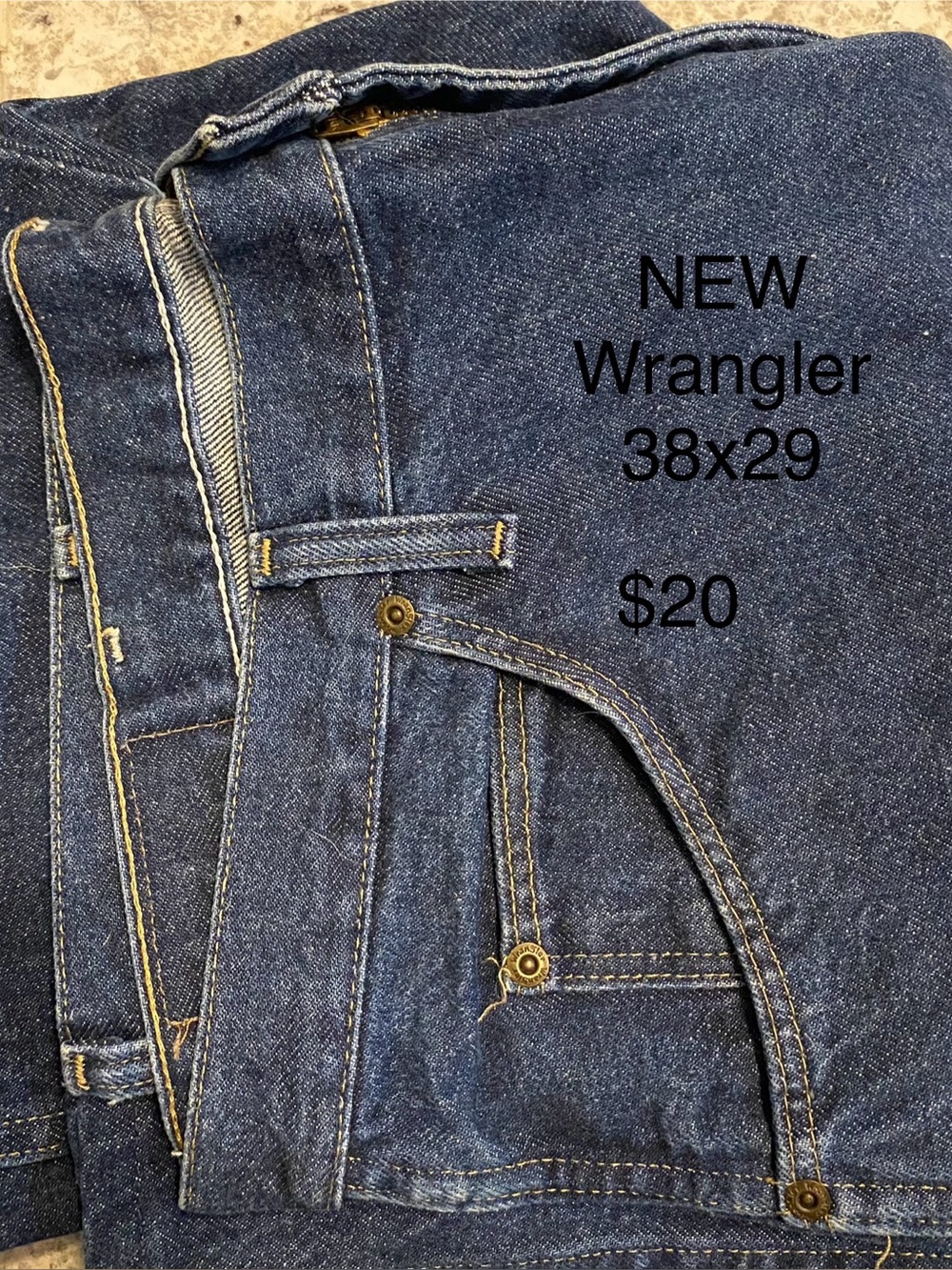 Wrangler Men's Blue Relaxed Fit Jeans